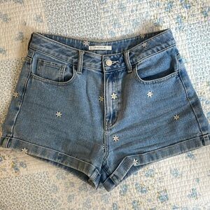 PacSun daisy embroidered denim shorts